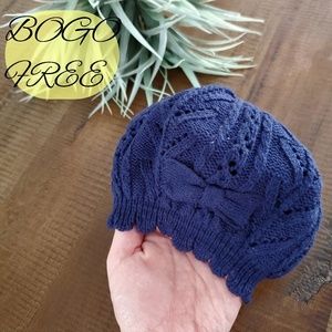 Baret style beanie with bow